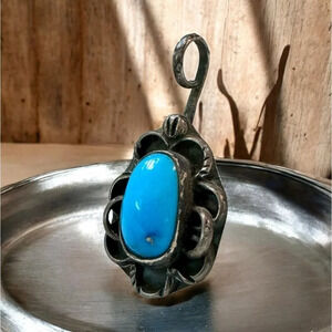 Vintage Native Sterling Turquoise Floral Pendant